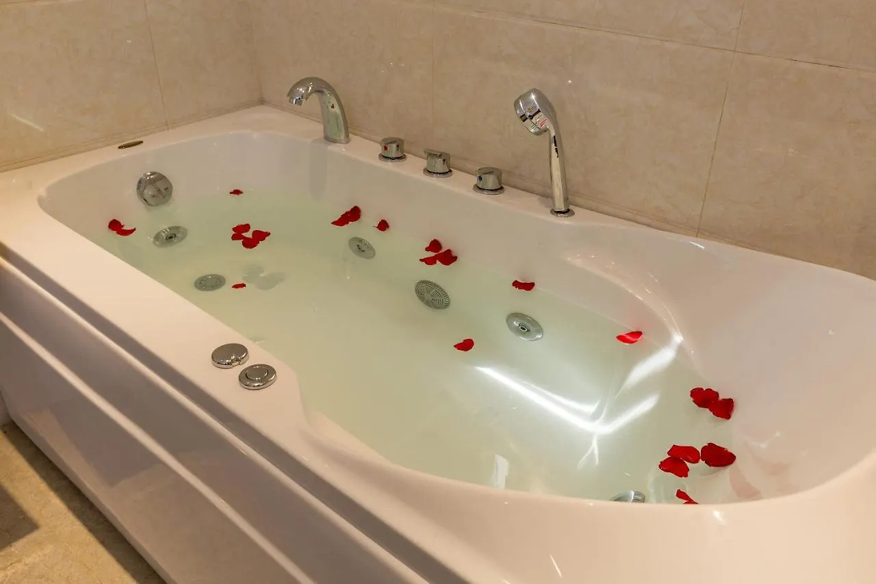 Roliva Hotel & Apartment Danang