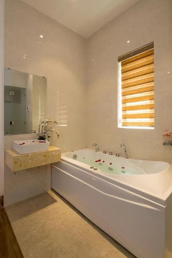 Roliva Hotel & Apartment Danang 4*, Da Nang Vietnam