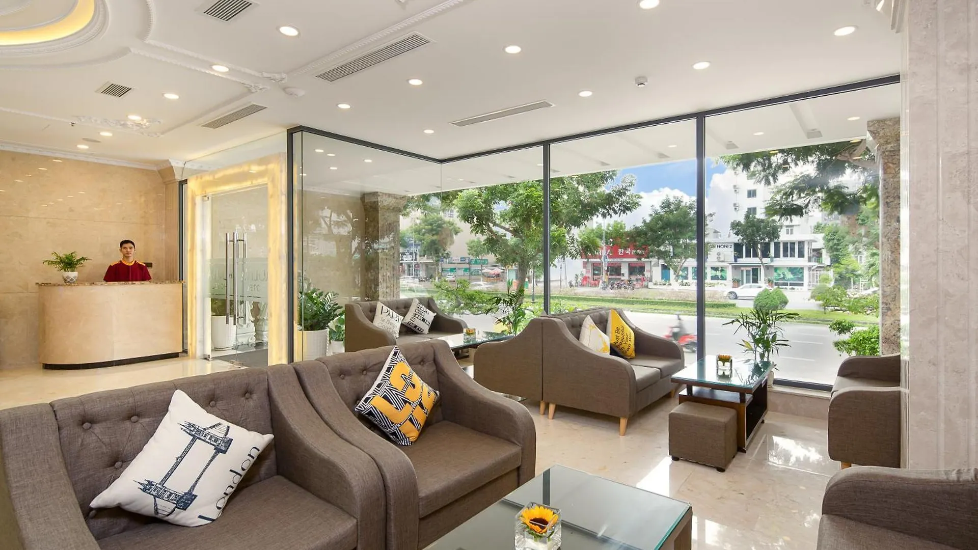 Roliva Hotel & Apartment Danang  Da Nang